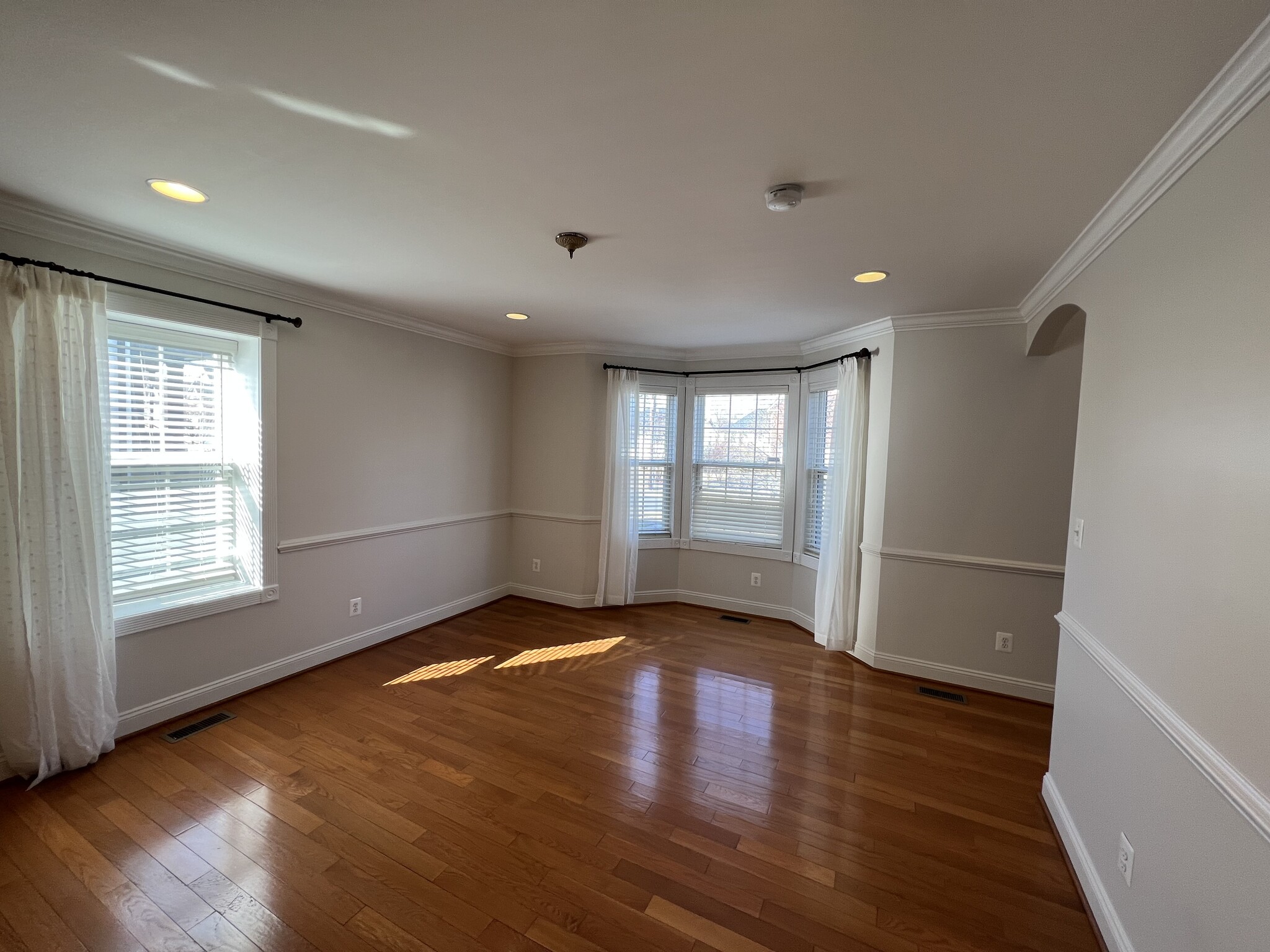 Dining Room - 6715 Dean Dr