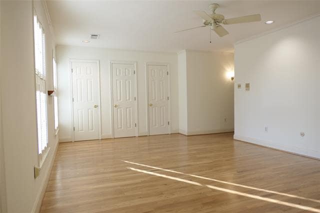 Building Photo - 4100 Lovers Ln