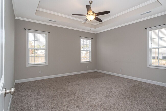 Building Photo - 5737 Pooh Ave