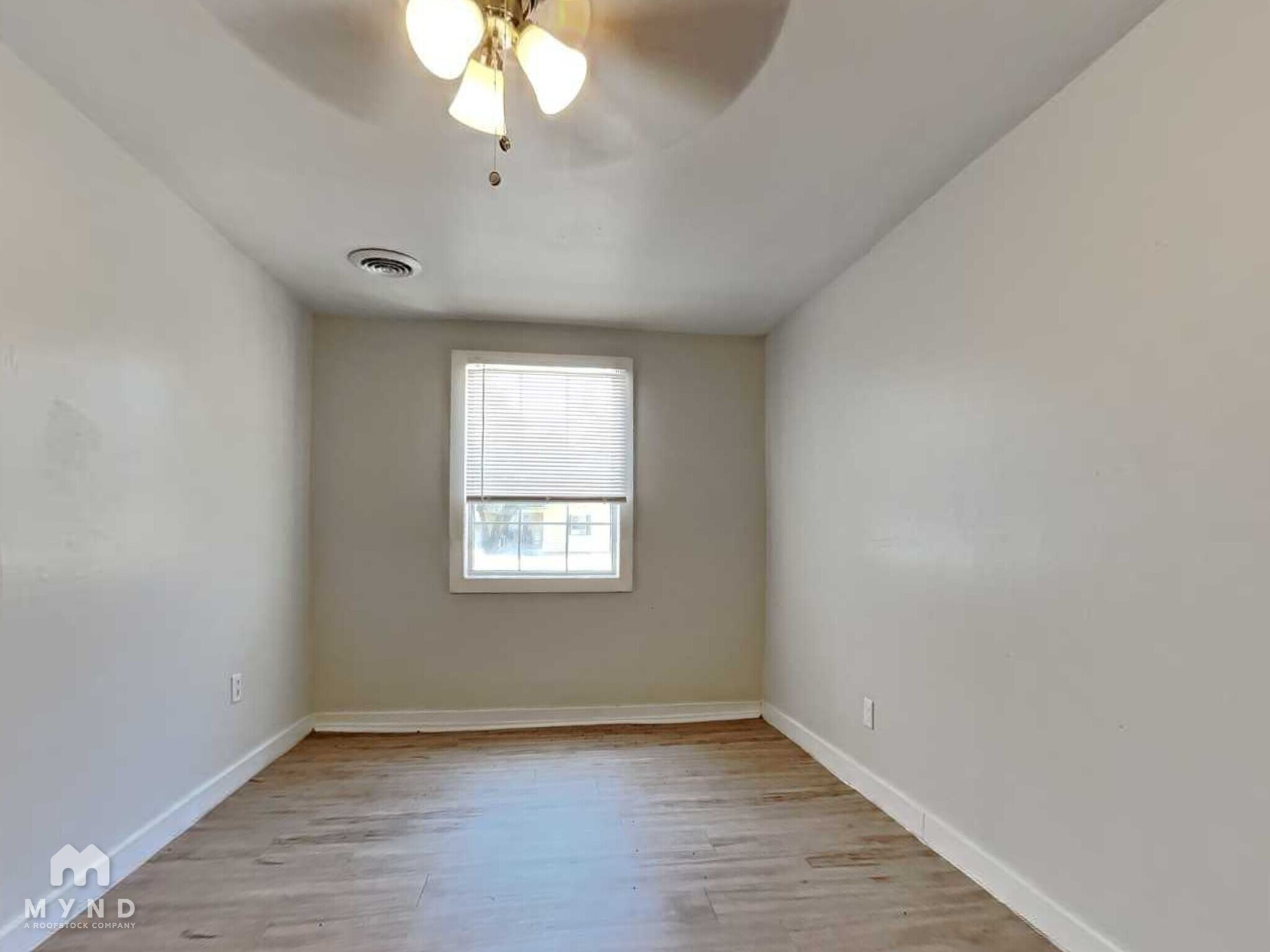 Building Photo - 2216 28th St