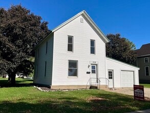 Building Photo - 315 Walnut St