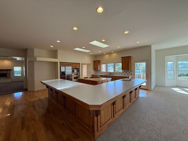Building Photo - Beautiful Orcutt Custom Home in Solomon Estates on Approx One Acre