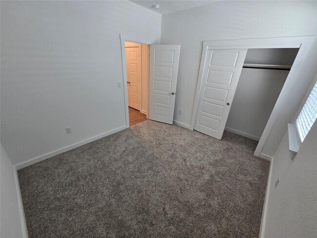 Building Photo - 183 Shawi Pass