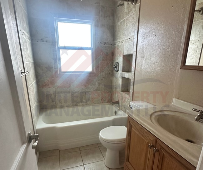 Building Photo - 3 bed 1 bath in Carlsbad NM