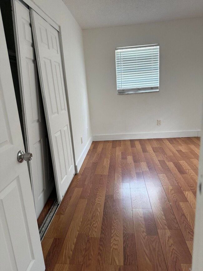 Building Photo - 78 NE 59th Terrace