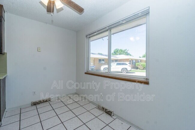 Building Photo - 279 Caywood Ct