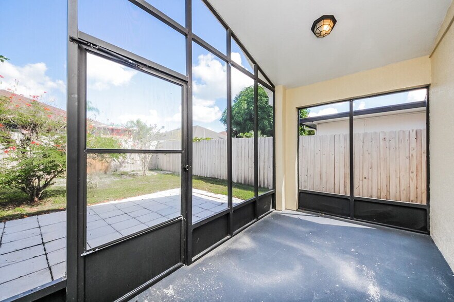 Building Photo - 11921 Hatcher Cir