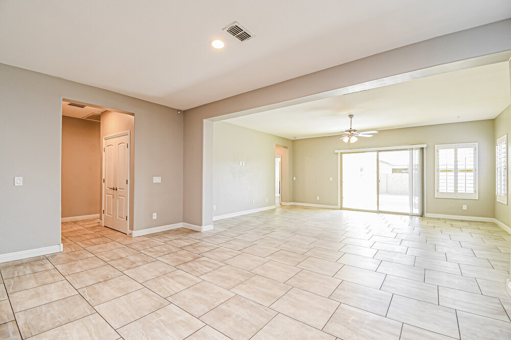 Building Photo - 10843 Thatcher Ave