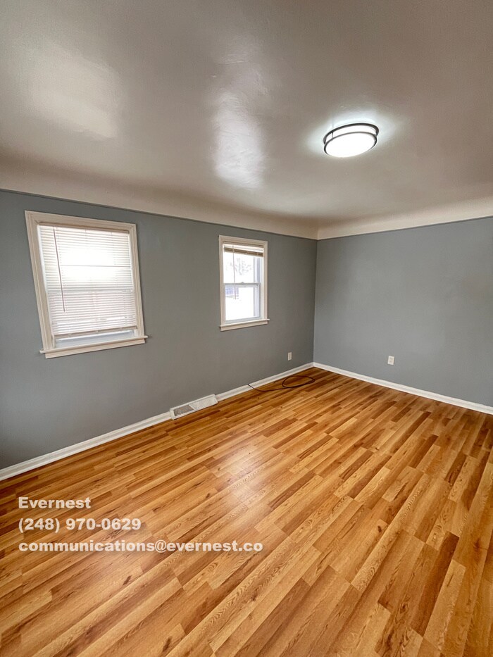 Building Photo - 8640 Chalmers Ave