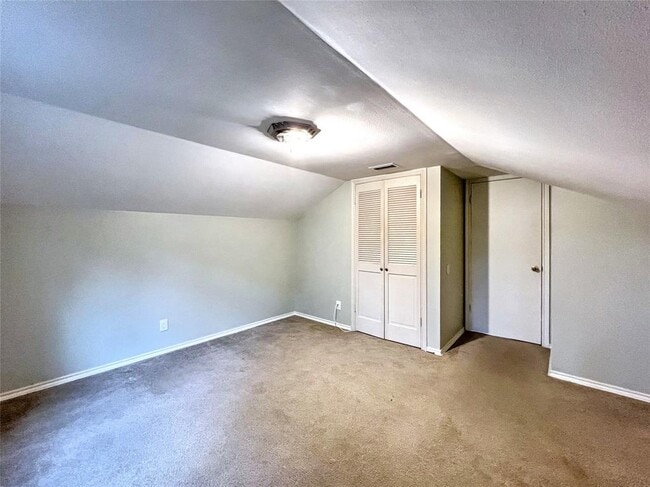 Building Photo - 8305 Greenslope Dr