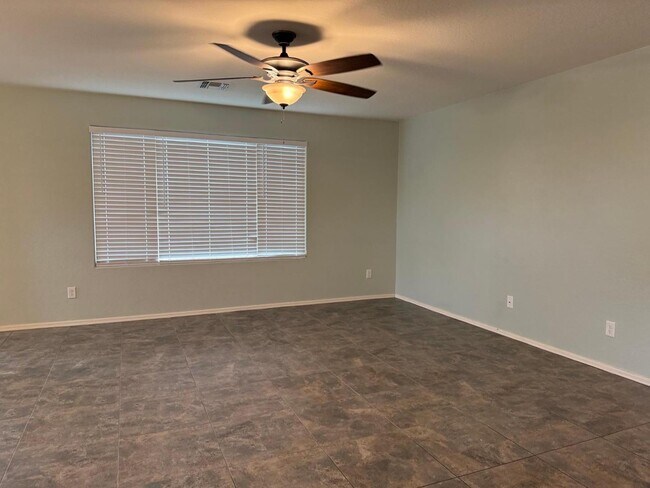 Building Photo - 16579 W Jenan Dr