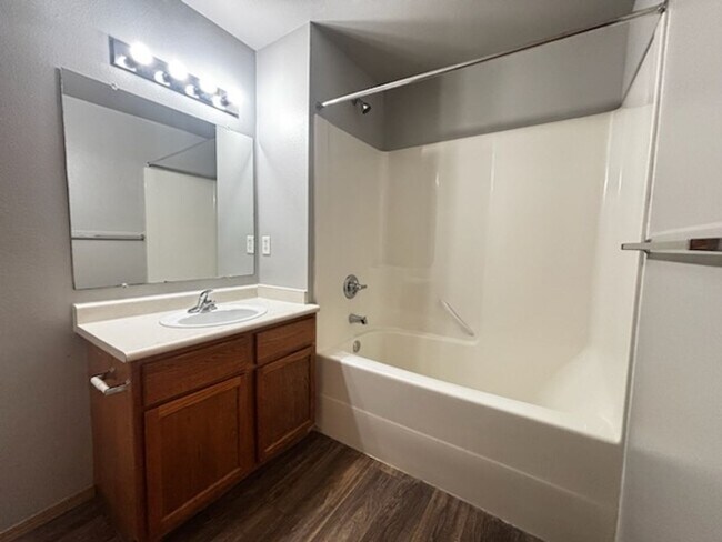 Building Photo - Your Home is Waiting!