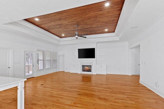 Building Photo - 2505 Mount Vernon Ln