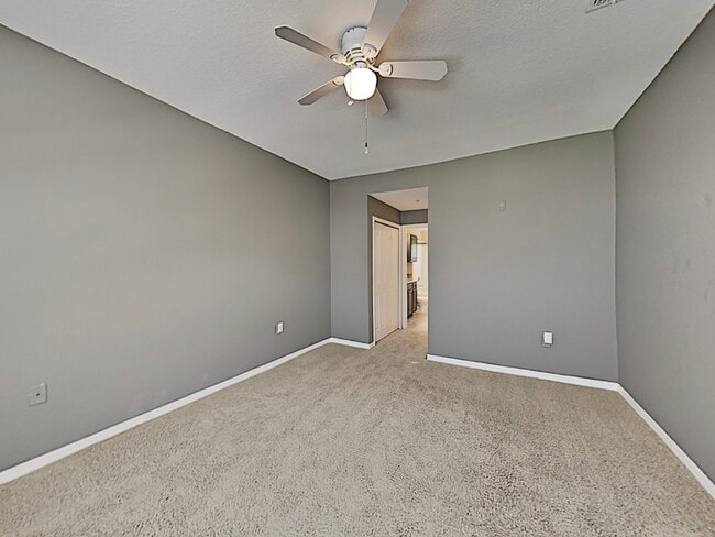 Building Photo - 1835 Shadow View Cir