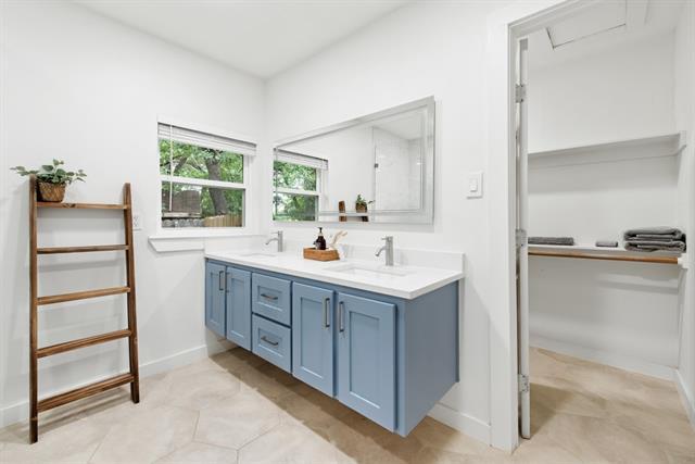 Building Photo - 4252 McComas Rd