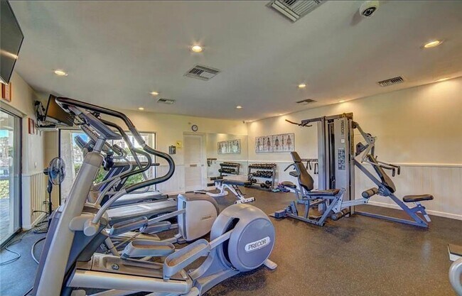 Building Photo - 9900 S Ocean Dr