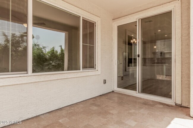 Building Photo - 6528 N 15th Dr