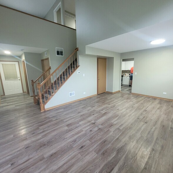 Building Photo - 156 Castlewood Ct