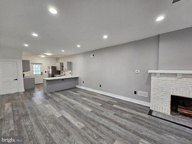 Building Photo - 844 West Chester Pike