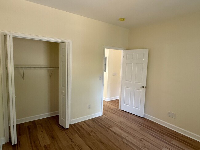 Building Photo - 7045 Somerset Springs Dr