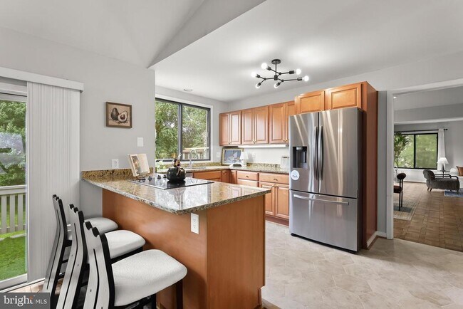 Building Photo - 5 Whitebridge Ct