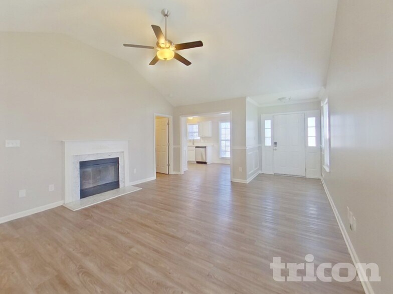 Building Photo - 12020 Brownestone View Dr