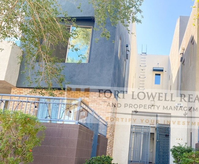 Building Photo - Two bedrooms, 2 Bathrooms 1,288 Sq. Ft. Plus 2 Car Garage in Phoenix AZ 85004