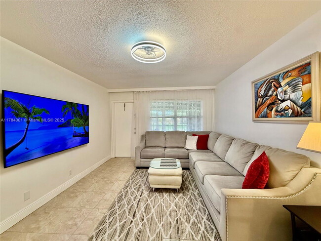 Primary Photo - 4310 NW 12th Ct