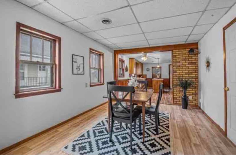 Building Photo - 1202 Stuart St