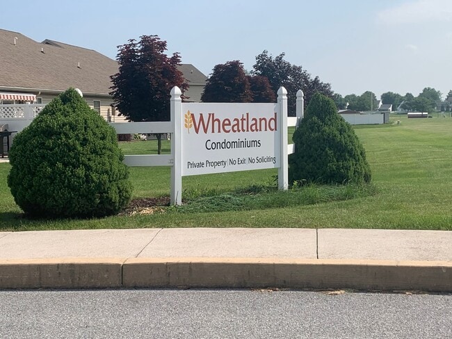 Building Photo - 1 Floor Living! Wheatland Condo 2 Bed 2 Ba...