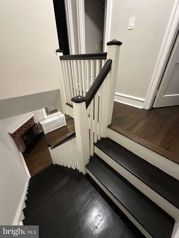 Building Photo - 65 E Montana St