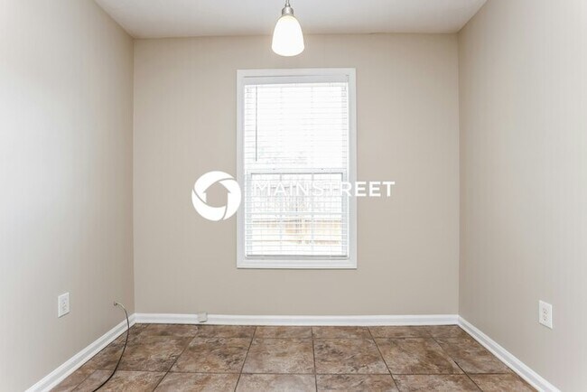 Building Photo - 3 Bedroom Pet-Friendly Home in Covington, ...