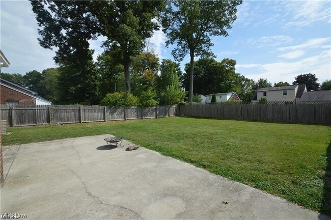 Building Photo - 2339 Renwick Dr