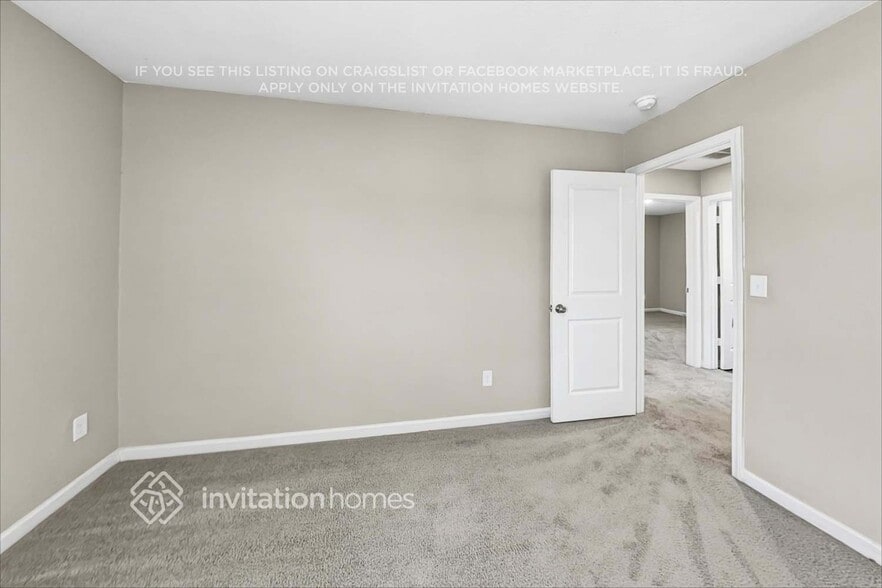Building Photo - 407 Vermeer Ct