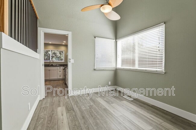 Building Photo - 15120 Venetian Way