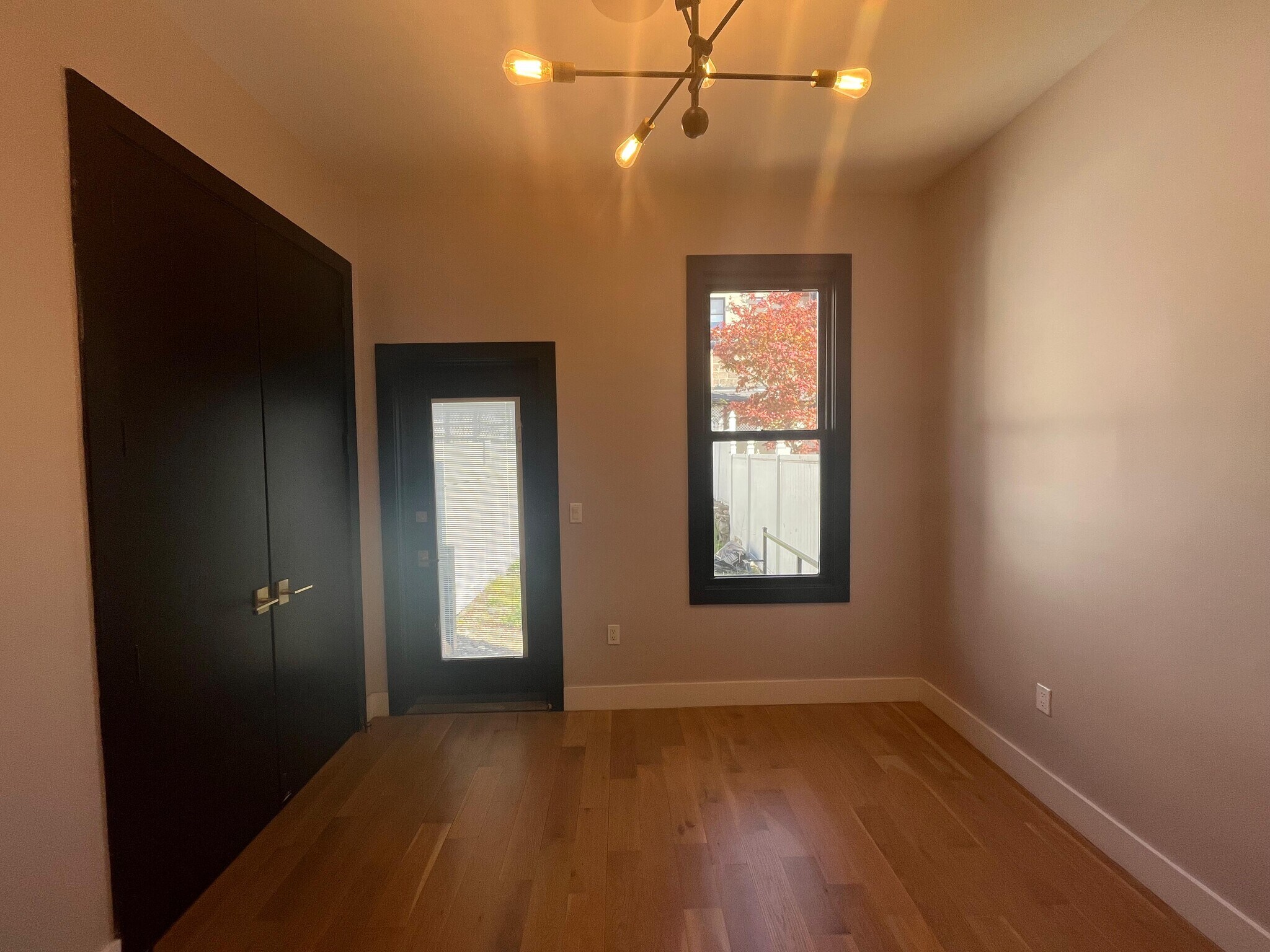 Building Photo - 172 New York Ave