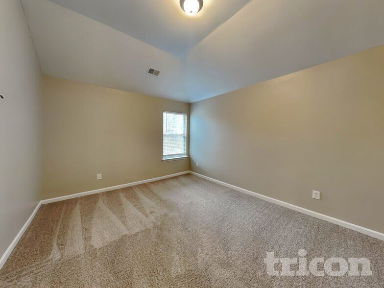 Building Photo - 3554 Hideaway Ln