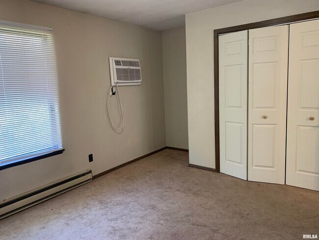 Building Photo - 3116 N Molleck Dr