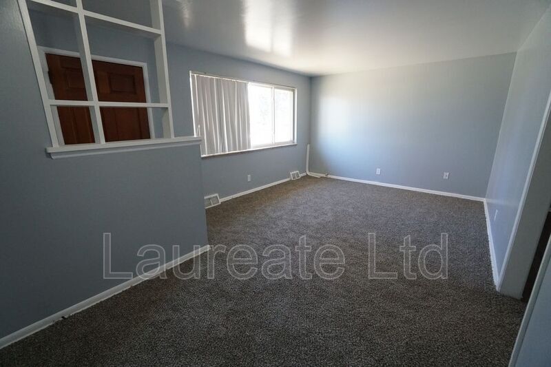 Building Photo - 2645 S Newton St