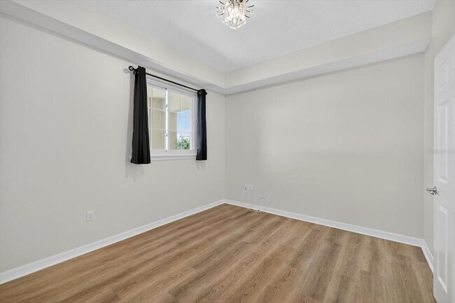 Building Photo - 316 8th St S