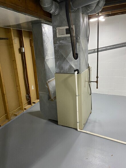 Storage space - 2529 Broad Blvd