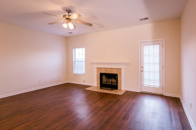 Building Photo - 3851 Dylan Pl