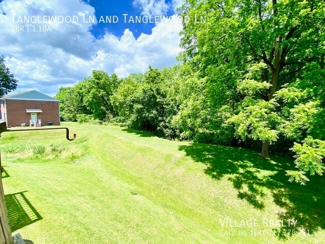Building Photo - 442 Tanglewood Ln