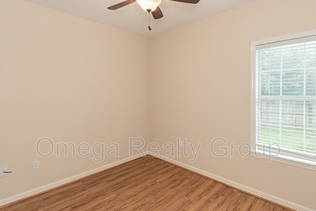 Building Photo - 686 Old Cahaba Dr