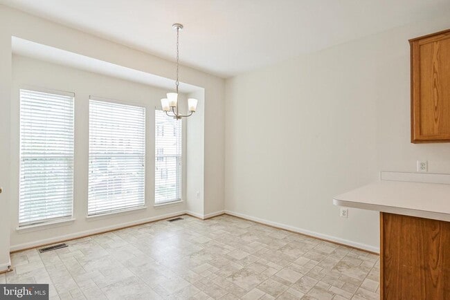 Building Photo - 8373 Millwood Dr