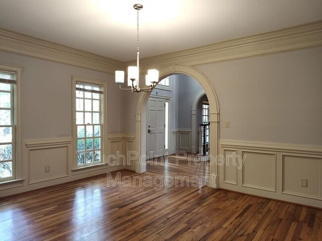 Building Photo - 4200 Old Course Dr