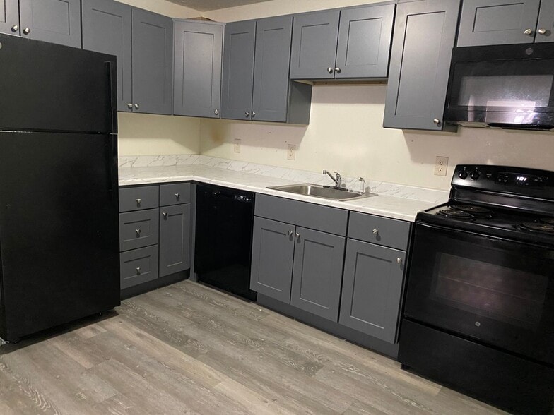 Interior Photo - Residences at Riverside