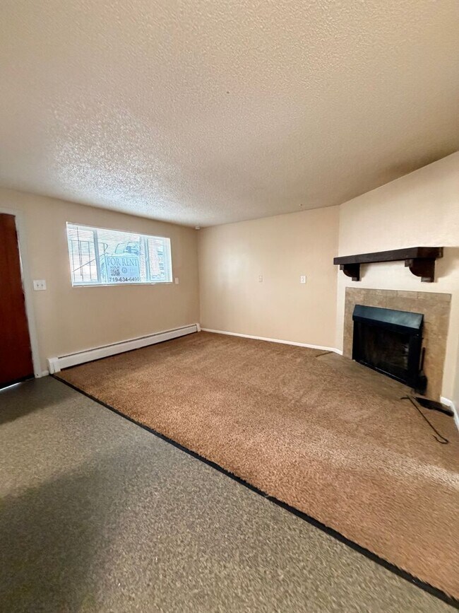 Building Photo - 6353 Chippewa Rd