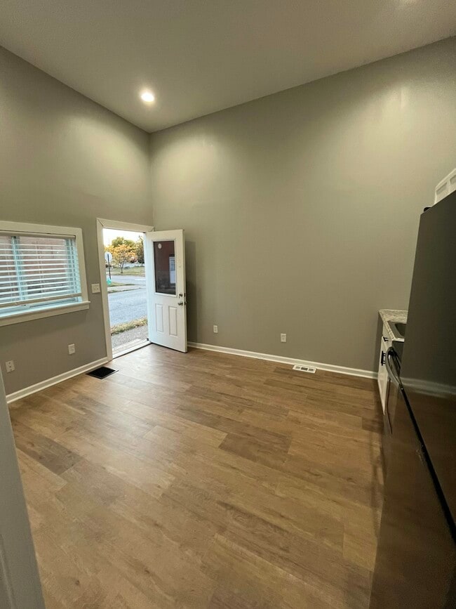 Building Photo - 1518 Howard St