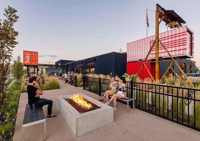 Building Photo - 1337 S Vandeventer Ave